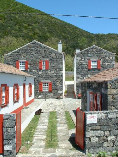  Casal do Vulcão, Capelo bei Cedros