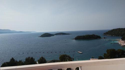 Hotel Majestic – Ksamil, OR