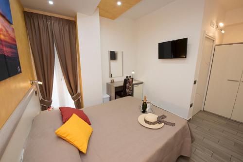 Double Room image 5