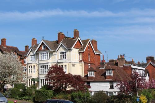 Russell Hotel - main image