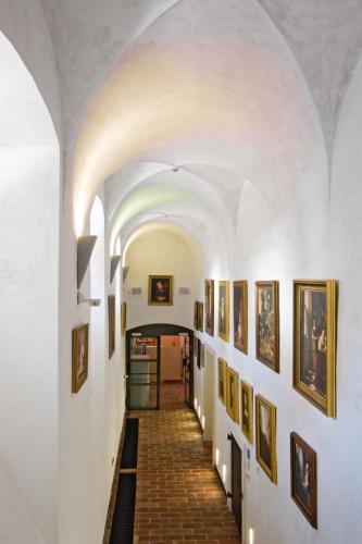 Monastery Hotel - image 14