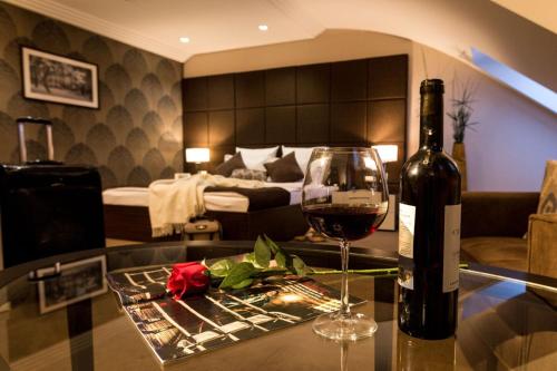 Park Hotel Warshawskiy - image 7