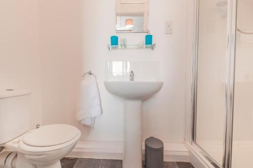 Five Way Apartments Room Type - The Elberry 1st Floor - Town View (No Dogs)