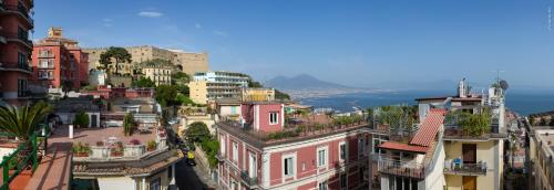 Entrance, Una terrazza sul golfo in Vomero