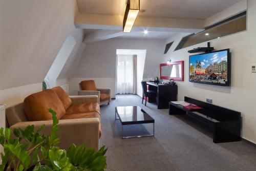 room detail thumbnail 1