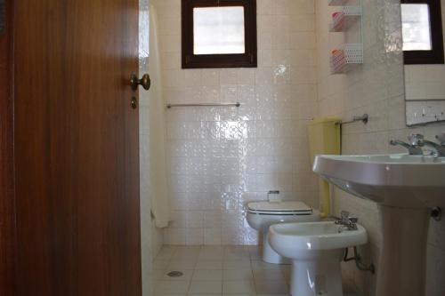 Apartamento T2 com Piscina e Wifi a 350 metros da Praia