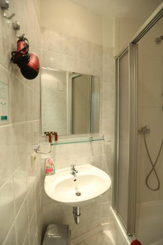 Hotel AI Königshof - image 9