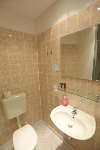 Hotel AI Königshof - image 3