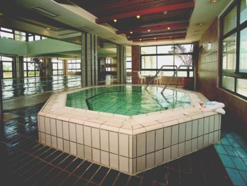 เดกาเนีย เบต กิบบัตซ์ คันทรี ลอดจ์จิง บาย เคเอชซี (Degania Bet Kibbutz Country Lodging by KHC) in เมนาฮามิยา