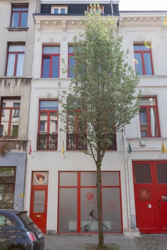 Because the Night city lodge BnB Sint-Anna