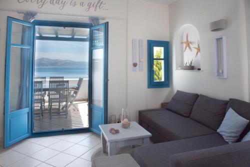 JUST BLUE with amazing Sea Views in Piso Livadi