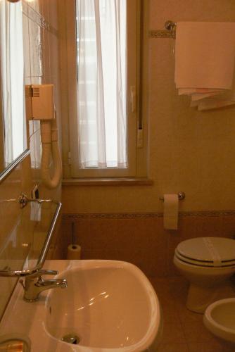 Hotel Mario - image 12