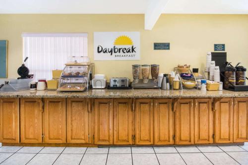 Days Inn by Wyndham McAllen - image 11