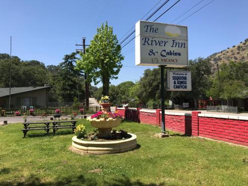 The River Inn in Three Rivers (CA)