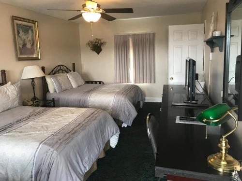Longhouse Lodge Motel in Watkins Glen, USA