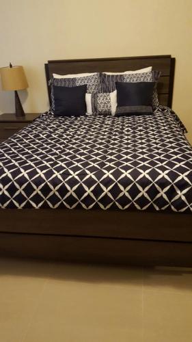 2 BEDROOM / 1 BATH ONLY 9 MILES TO NAVY BASE in 哈加納