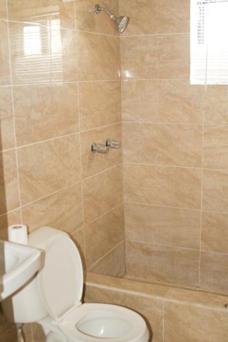 2 BEDROOM / 1 BATH ONLY 5 MINUTES AWAY FROM BANK OF HAWAII, Sinajana (fotografie 9)