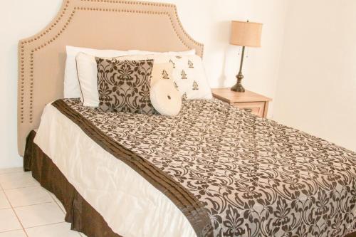 2 BEDROOM / 1 BATH ONLY 5 MINUTES AWAY FROM BANK OF HAWAII, Sinajana (fotografie 10)