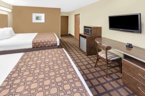 Microtel Inn & Suites by Wyndham Ozark