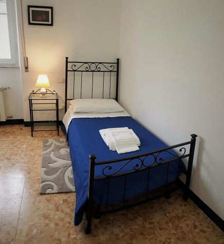 Single Room with Private Bathroom