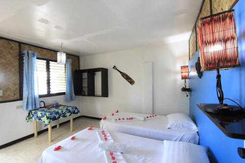 room detail thumbnail 0