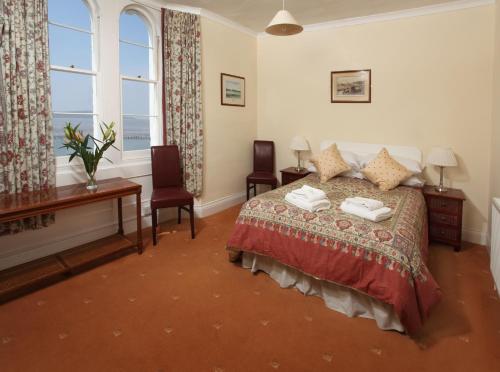 Family Room with Sea View