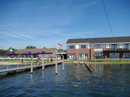 Hotellet från utsidan, Modern Escape by the Marina in Kamperland