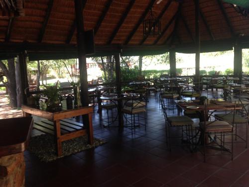 Restaurant, Phokoje Bush Lodge in Selibe-Phikwe