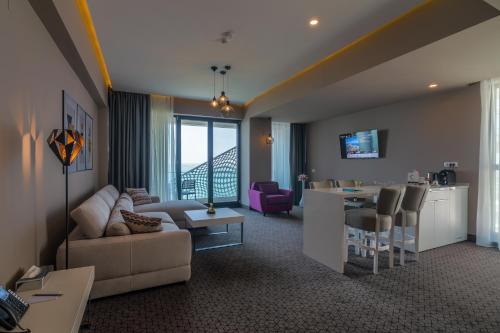 Nyota Hotel & Conference Center - image 14