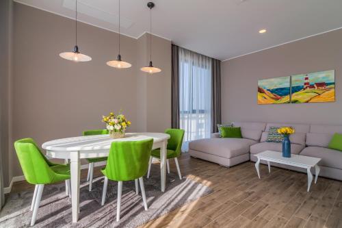 المرافق, Nyota Hotel & Conference Center in Mamaia Beachfront