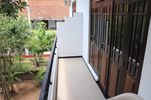 Deluxe Triple Room image 6