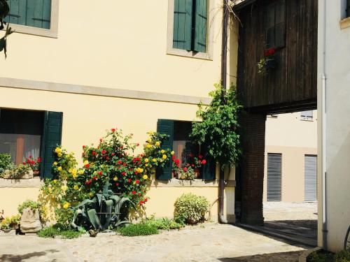 花園, INTERNO 2 Este centro in 艾斯特