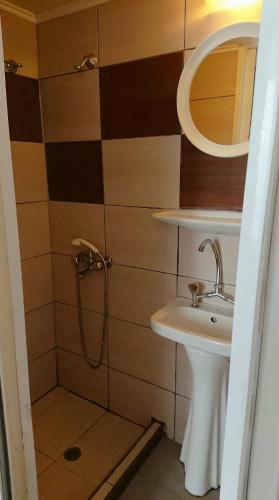 Double Room image 7