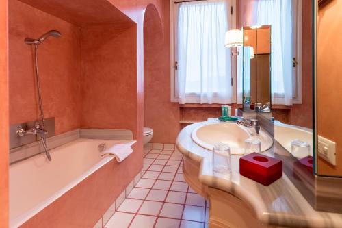 Hotel Nani Mocenigo Palace, Венеция (фото 3)