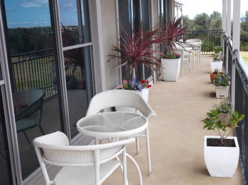 Balcony/terrace, Swan Lake Guest House in Ventnor