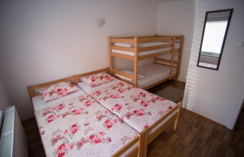 Hostel Larisa - image 10