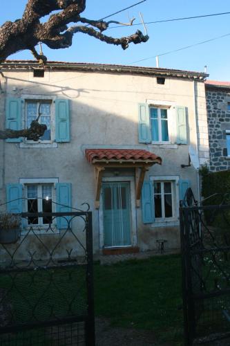 Gite familial à proximité d'une mini ferme - Saint-Haon