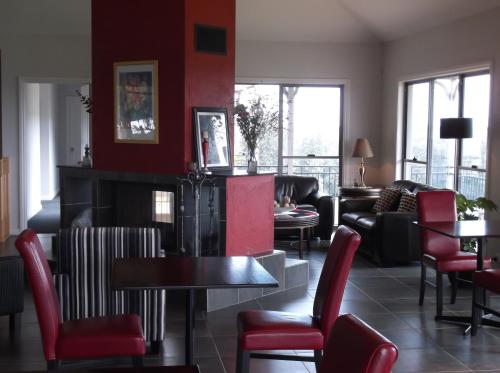 Restaurant, Swan Lake Guest House in Ventnor