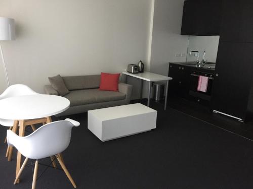 Tasha's Apartments on Warwick - Photo 2