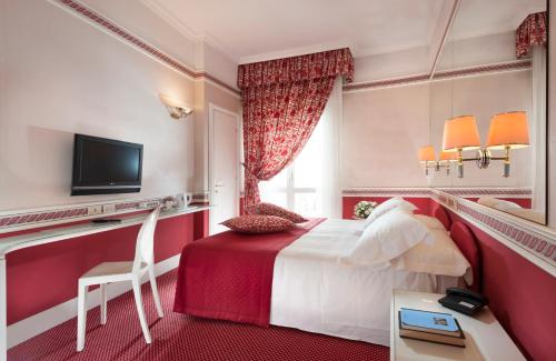 Hotel Milton Rimini - Tap to explore photos