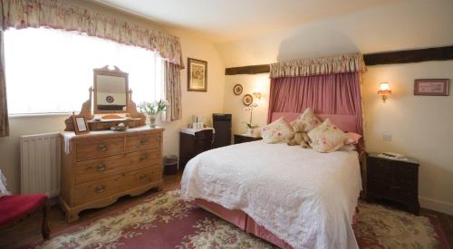 Park Cottage - image 6