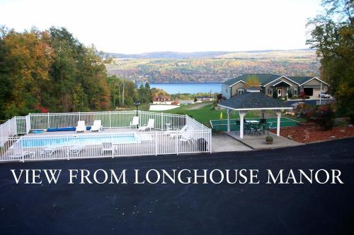 Longhouse Manor B&B