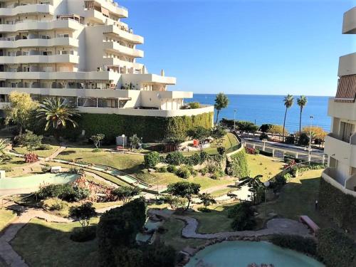 VIVE BENALMÁDENA Apartamentos Benal Beach - image 2