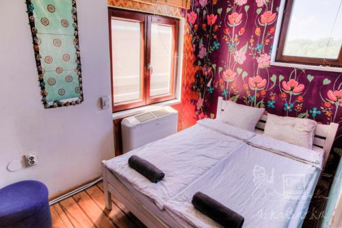 ArkaBarka Floating Hostel and Apartments Room Type - Double Room