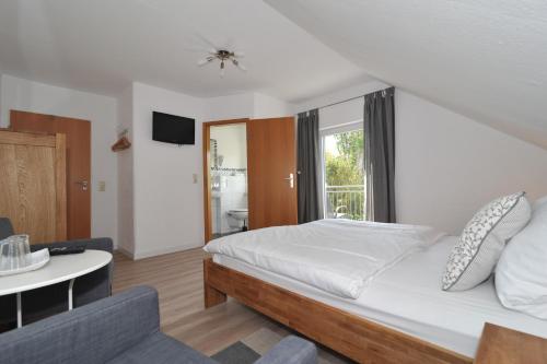 1 queen bed