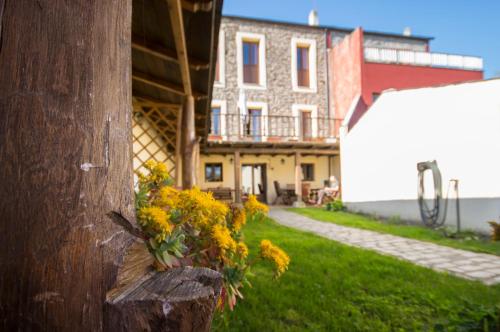 La Casona de Sarria 2