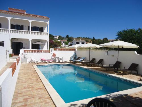  Casa Praia Mar, Lagos - beachfront apartment Jacaranda, Unterkunft in Lagos