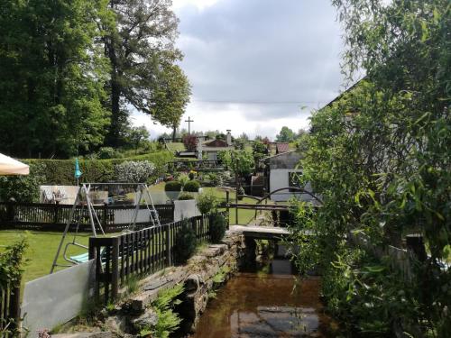 A szálláshely kívülről, apartman ve mlejne in Nova Bystrice