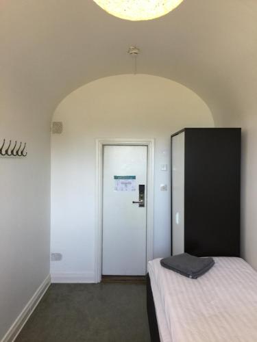 1 twin bed