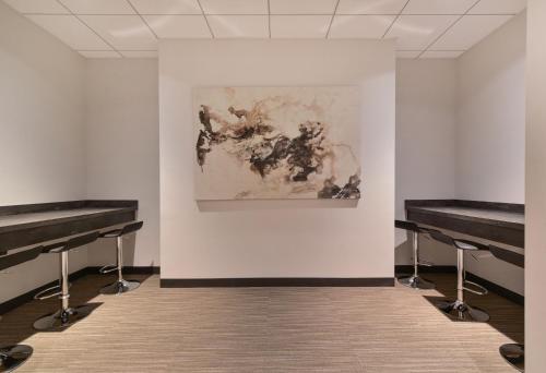 Global Luxury Suites Downtown Boston - image 12